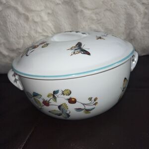 Royal Worcester Porcelain Strawberry Fair Lidded Casserole Dish England